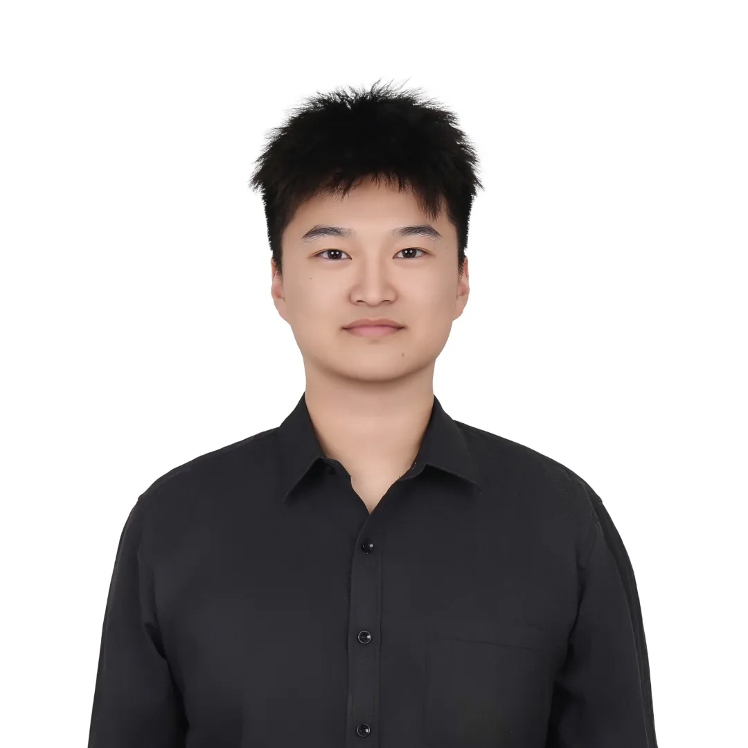 王玉行-白底证件照.jpg