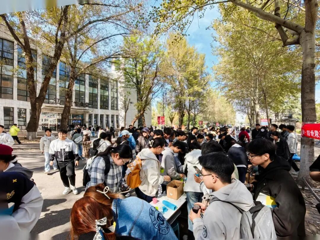 同学参与.jpg