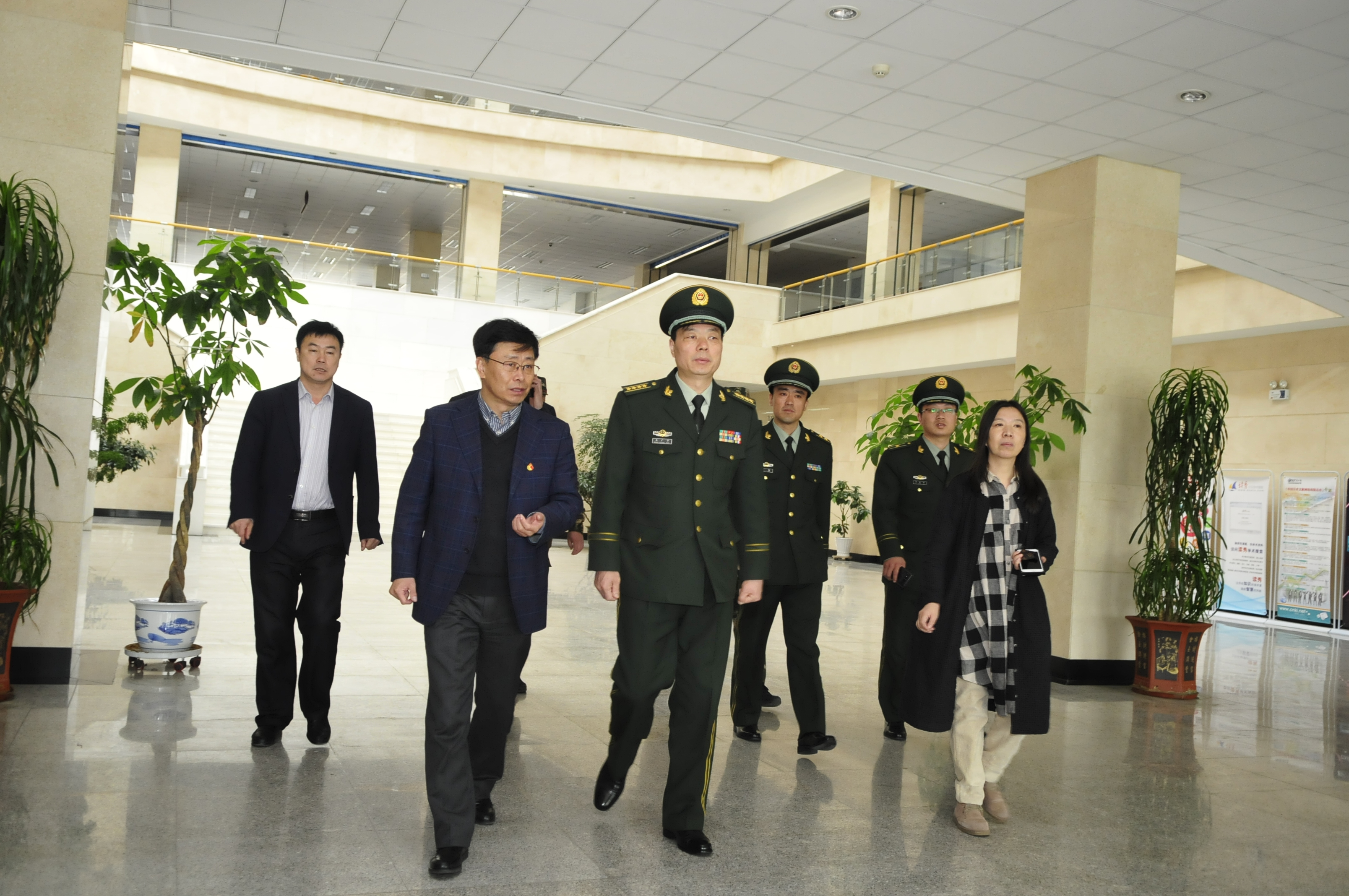 武警辽宁总队领导到我校调研考察