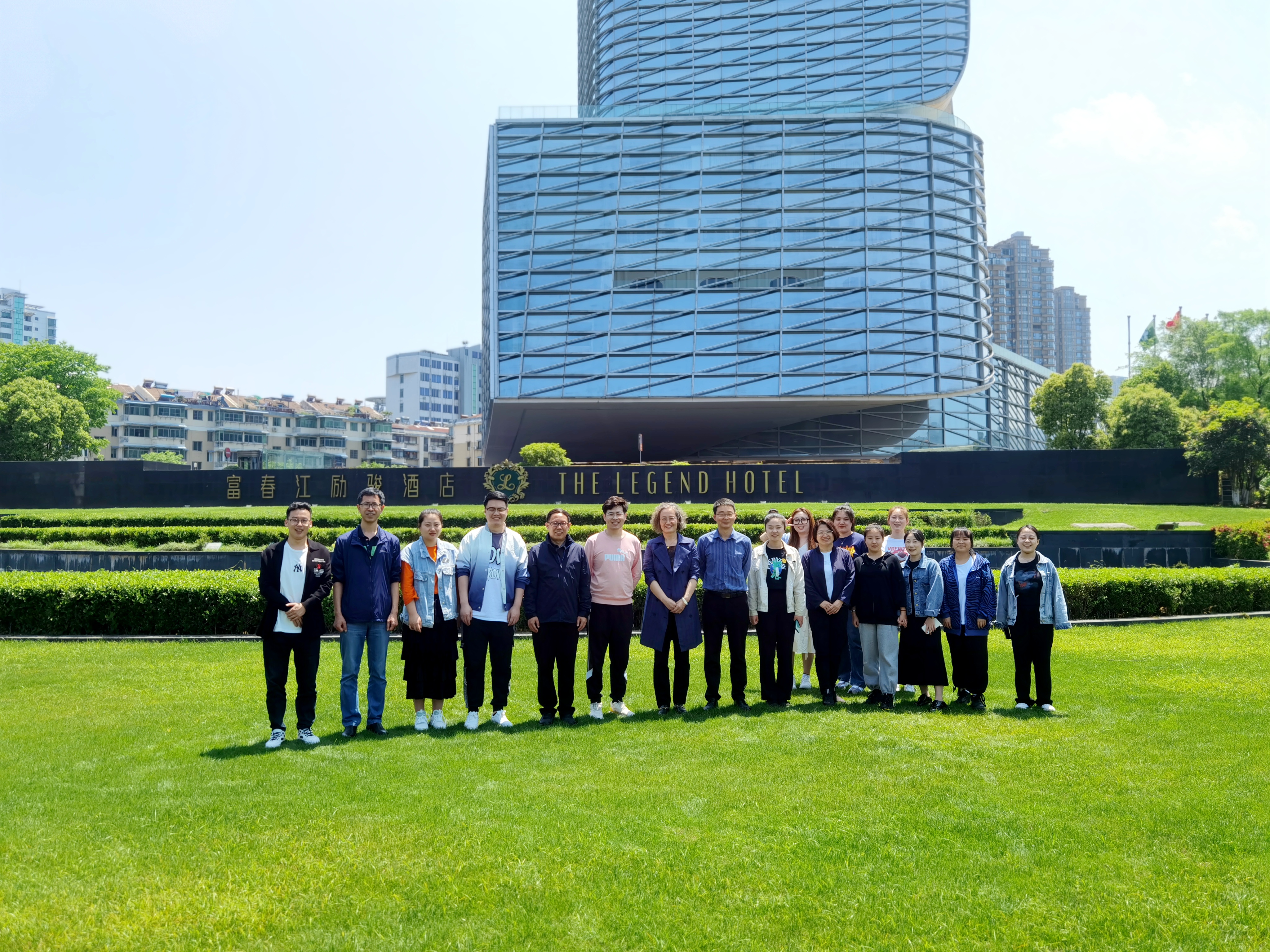 调研组调研杭州桐庐富春江励骏酒店