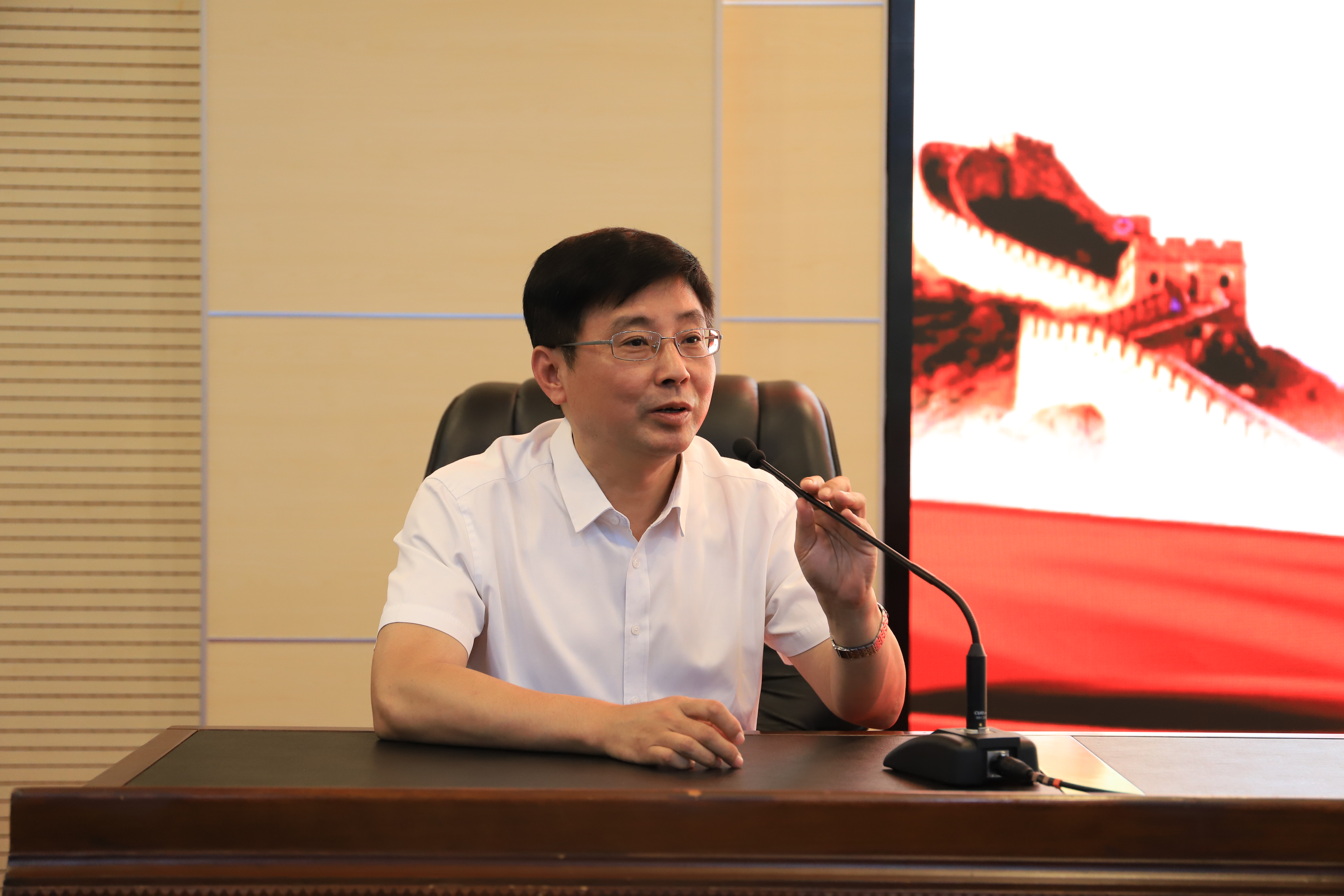 王彤校长作总结讲话并安排开学相关事宜